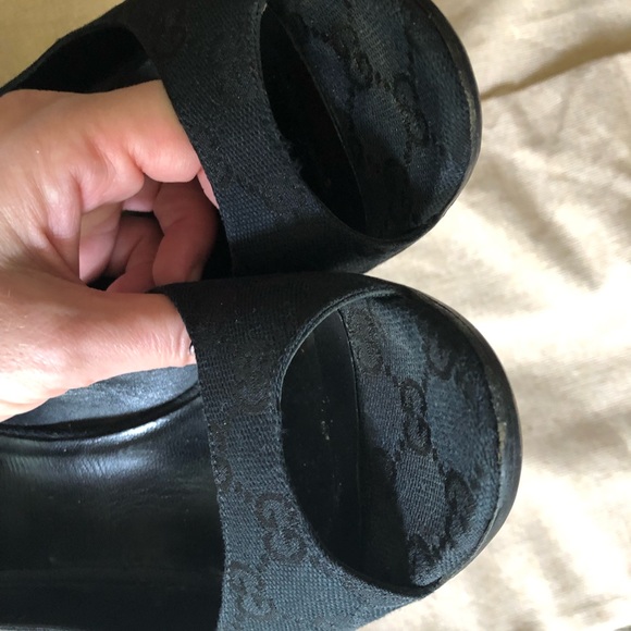 Authentic GUCCI Italy Bamboo Black LOGO Peep Toe Heels IT 39C/9 US - Picture 9 of 12